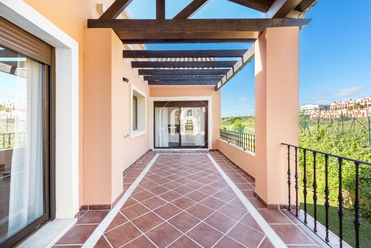 Detached villas for sale in Estepona just 1km from the beach and boardwalk - Image 16