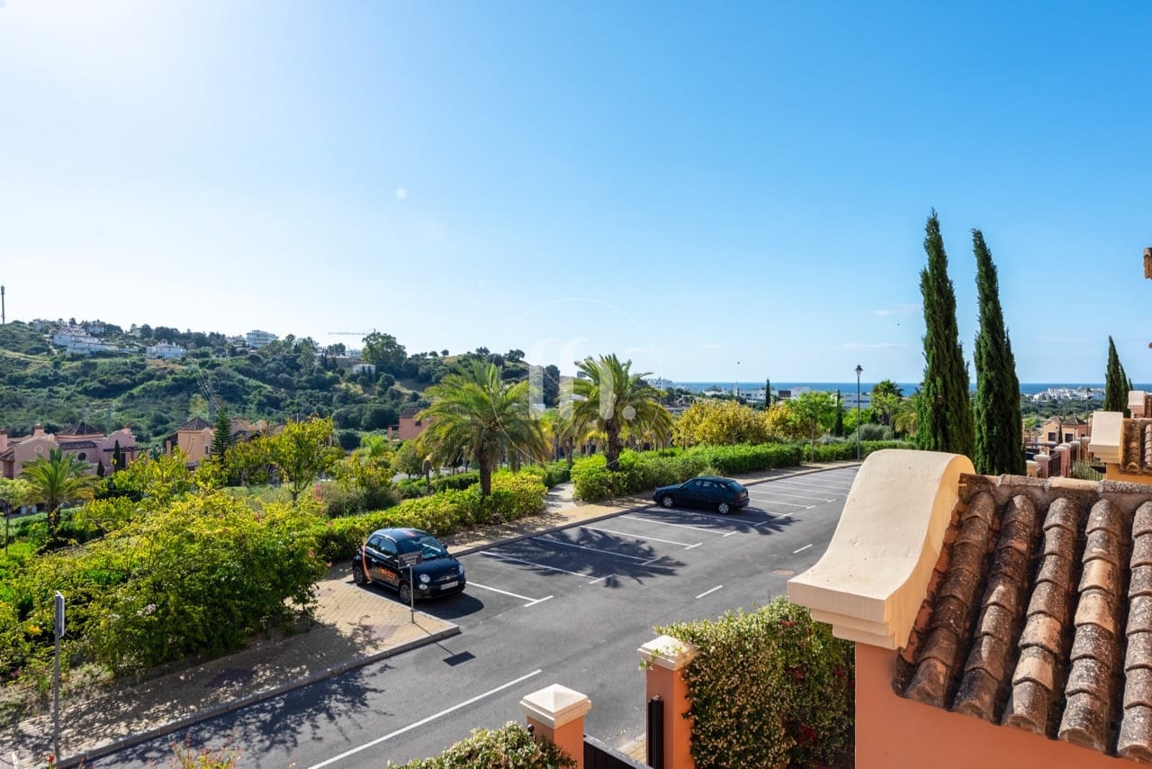 Detached villas for sale in Estepona just 1km from the beach and boardwalk - Image 12