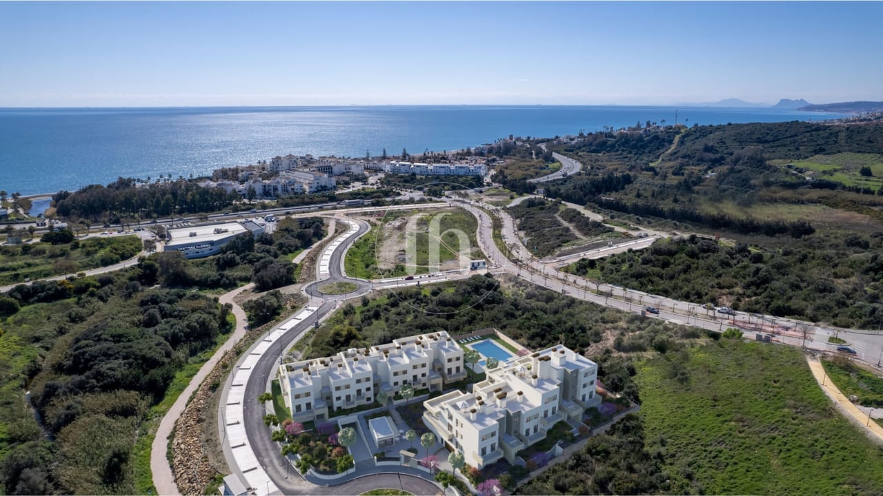 Excelente oportunidad sobre plano a solo diez minutos en coche del puerto de Estepona. - Image 11