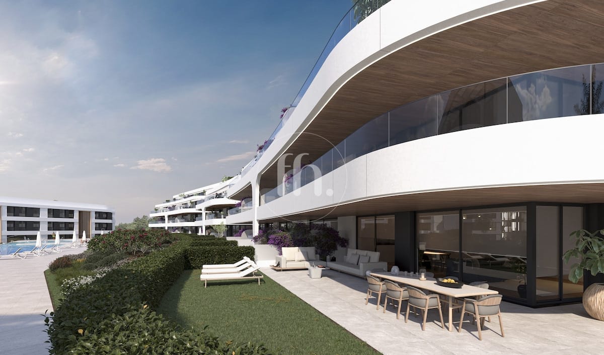 Stylish ground floor luxury apartment in new development in Atalaya, Estepona - Image 6
