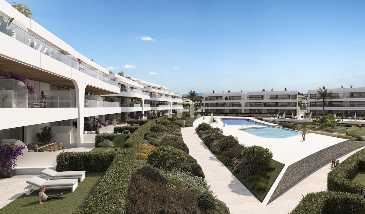 Stylish ground floor luxury apartment in new development in Atalaya, Estepona - Image 7