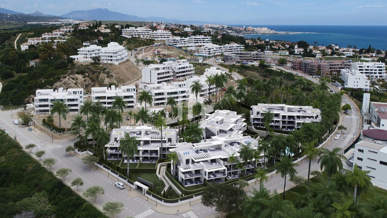 Excellent off plan stylish development in great location - pre licence prices! - Image 38