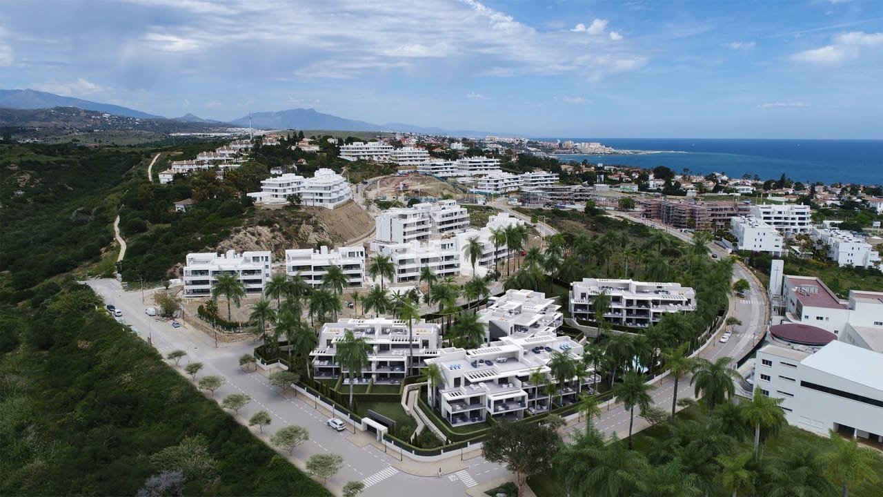 Excellent off plan stylish development in great location - pre licence prices! - Image 41