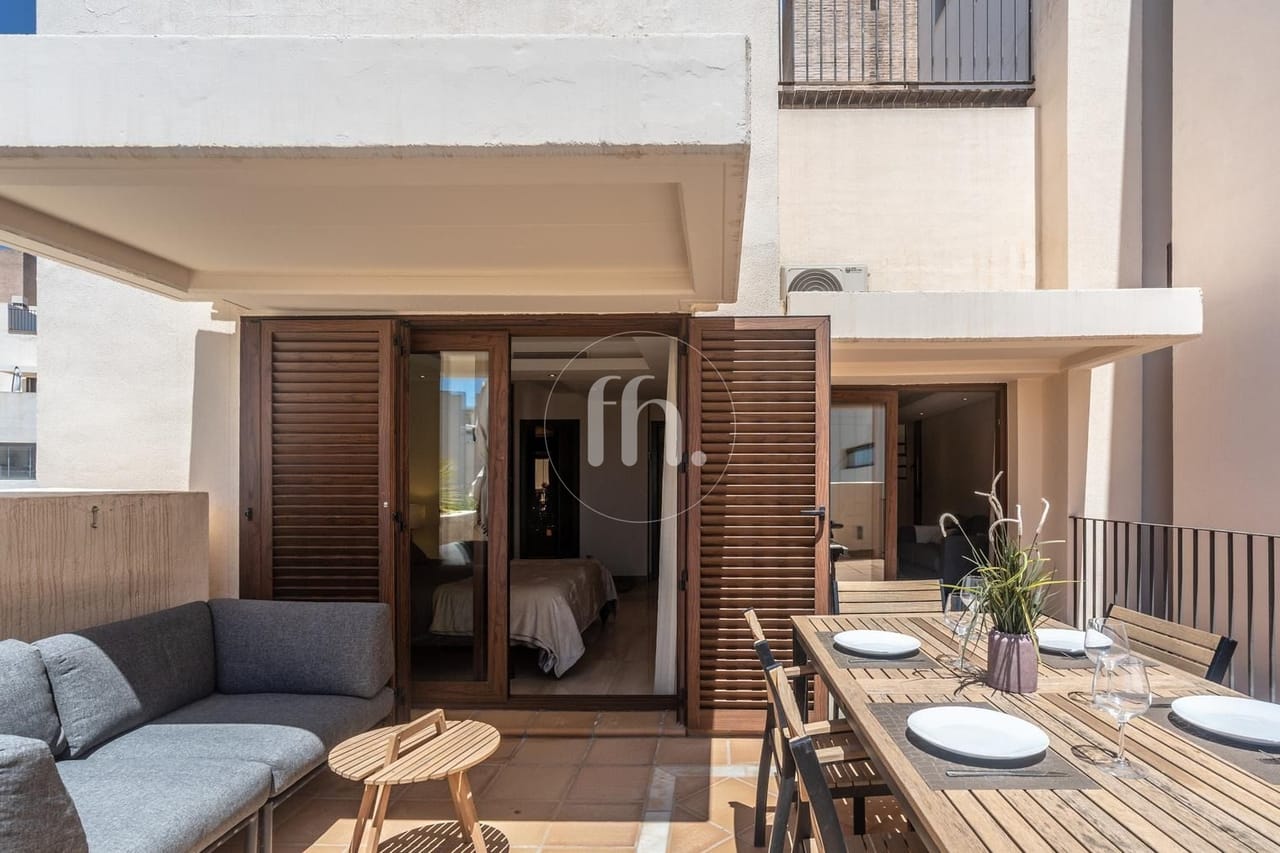 Fantastic duplex penthouse on a front line beach private urbanisation! - Image 14