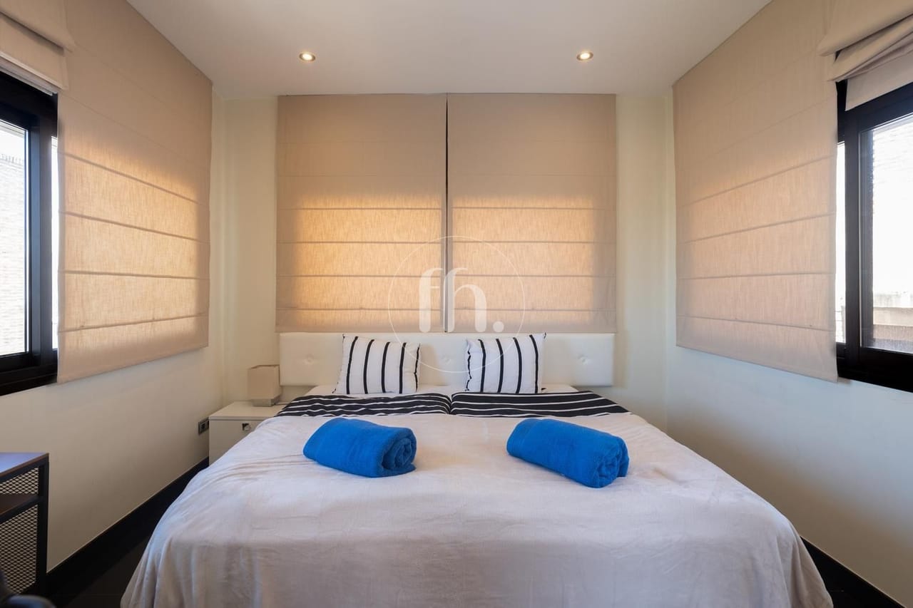 Fantastic duplex penthouse on a front line beach private urbanisation! - Image 17