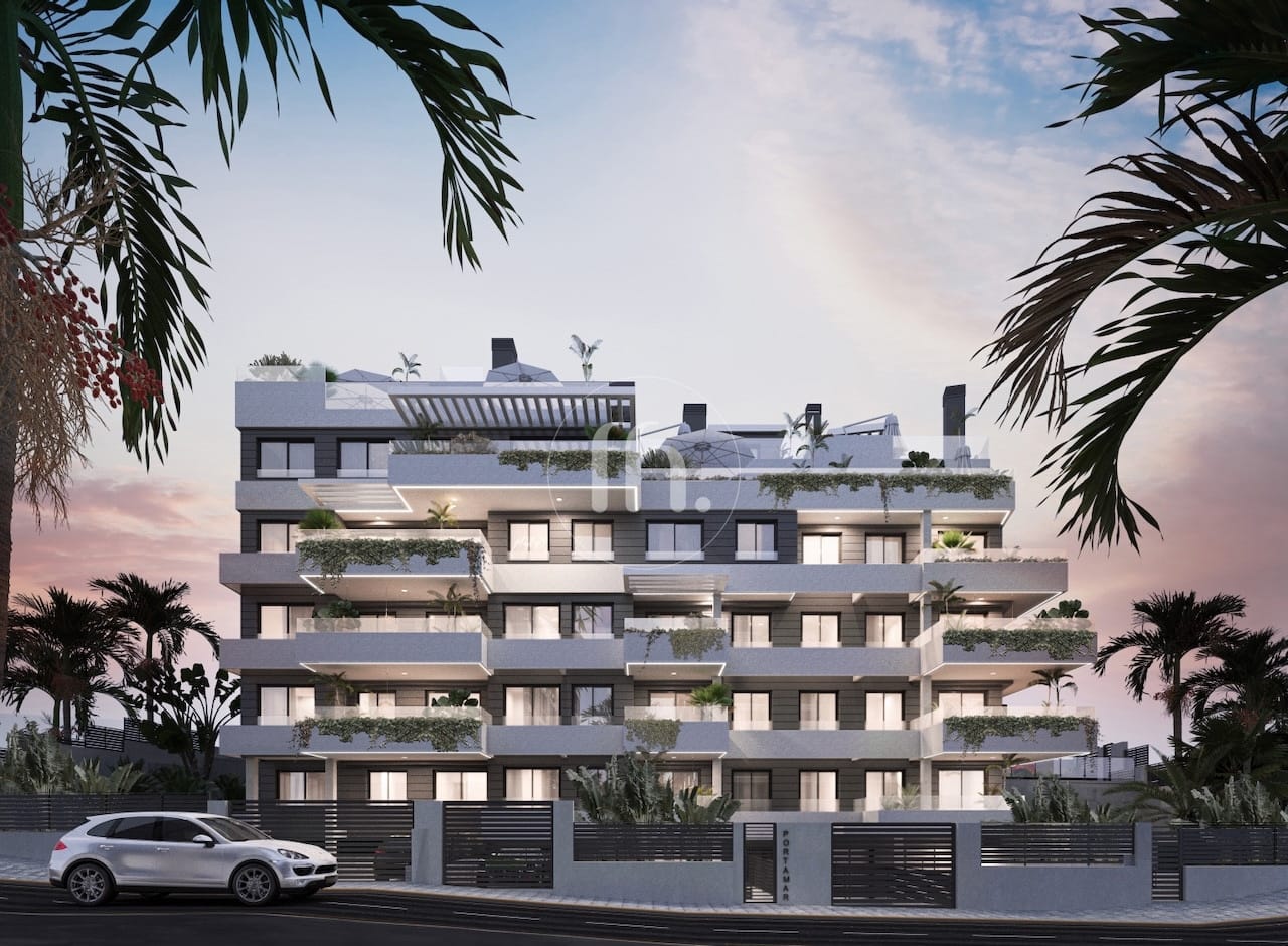 Fantástico proyecto nuevo ubicado junto a la plaza de toros del puerto deportivo de Estepona - Image 2