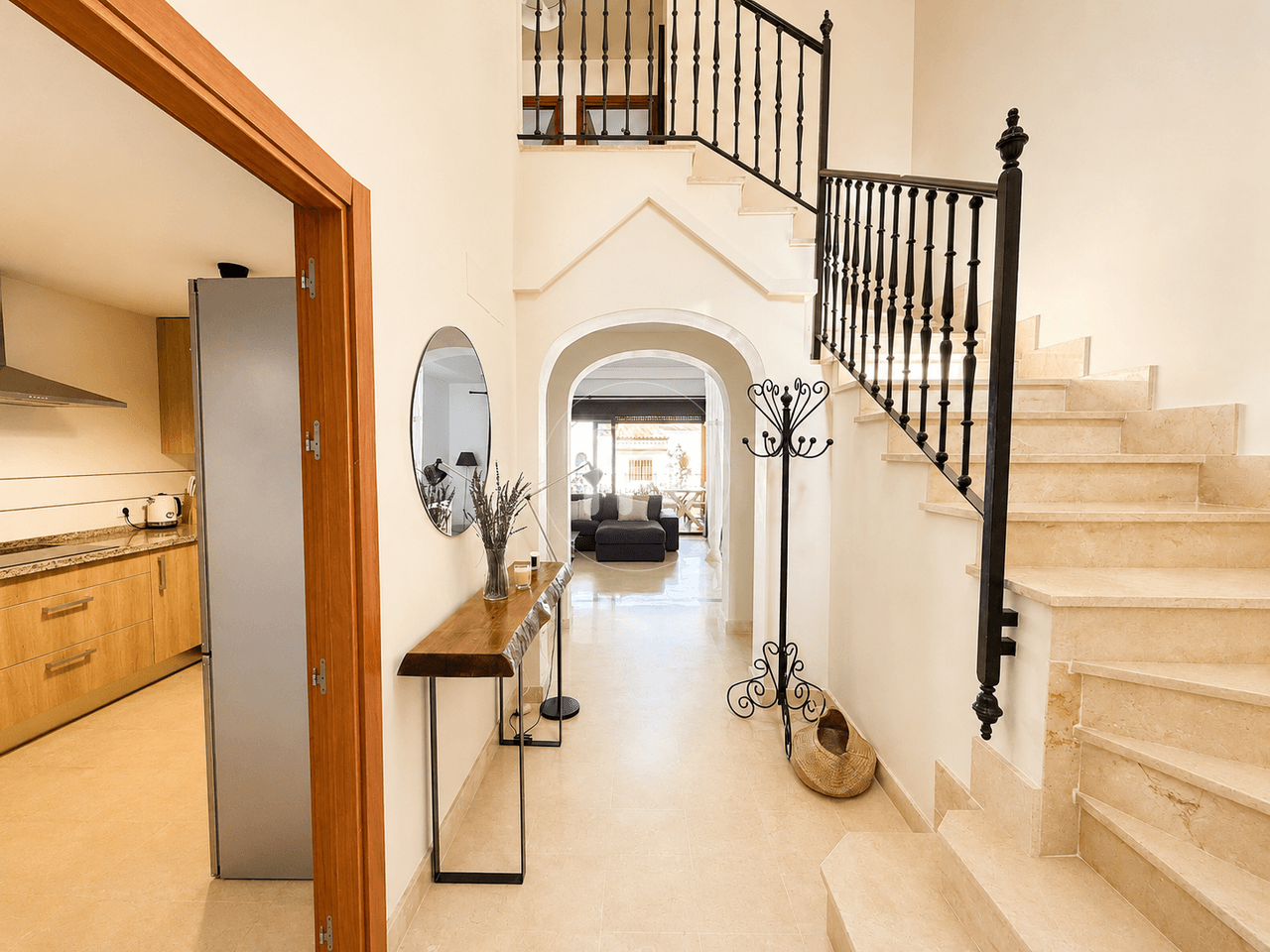 Spacious townhouse for sale in Villas de Santa Maria, Azata Golf, Estepona - Image 4
