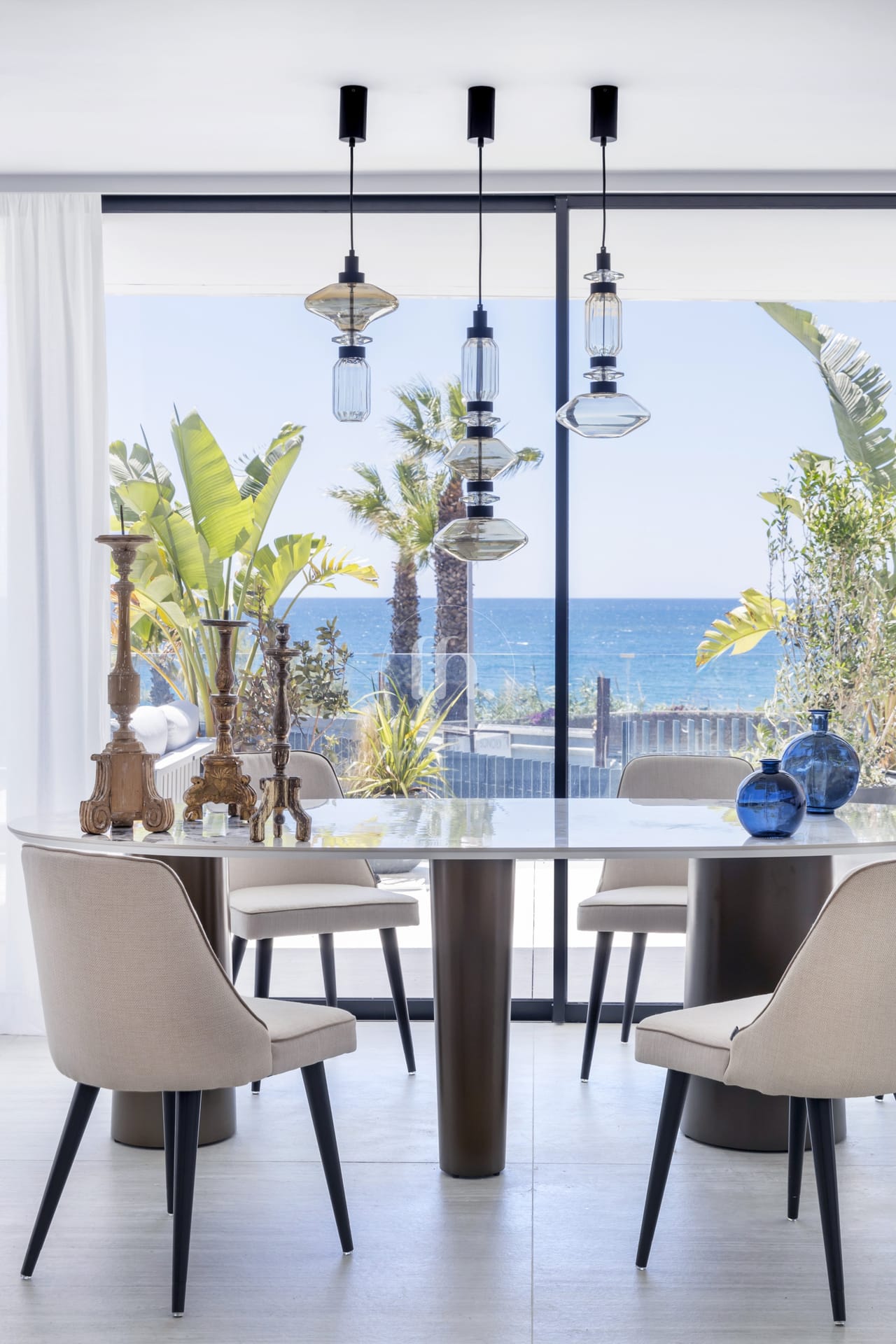 ¡Primera línea de playa! Lujoso apartamento de tres dormitorios en la residencia The Sapphire, Estepona Oeste. - Image 9