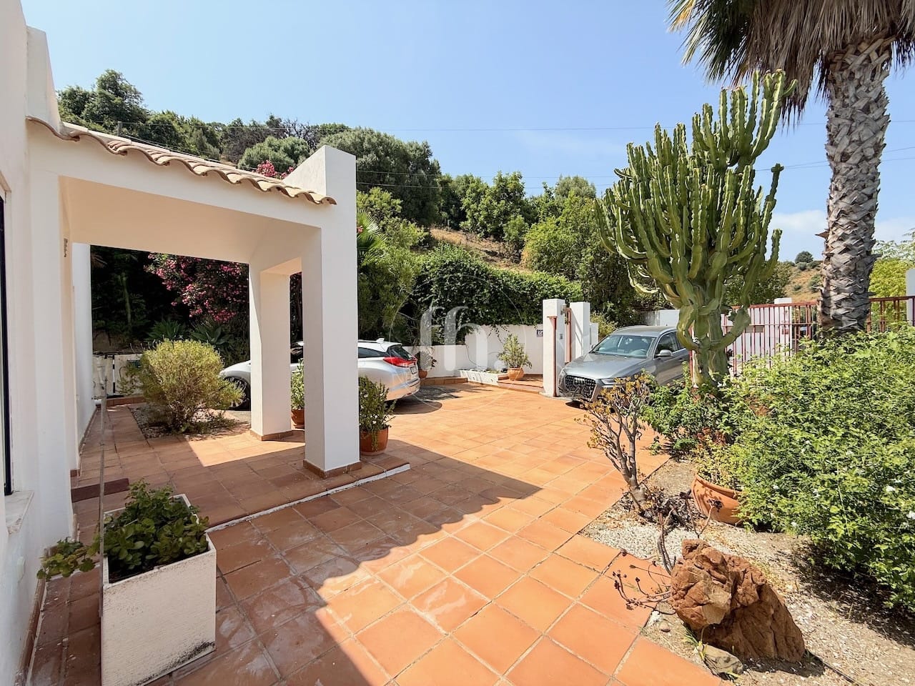 ¡Oportunidad única! Villa independiente con gran potencial cerca de Estepona - Image 18