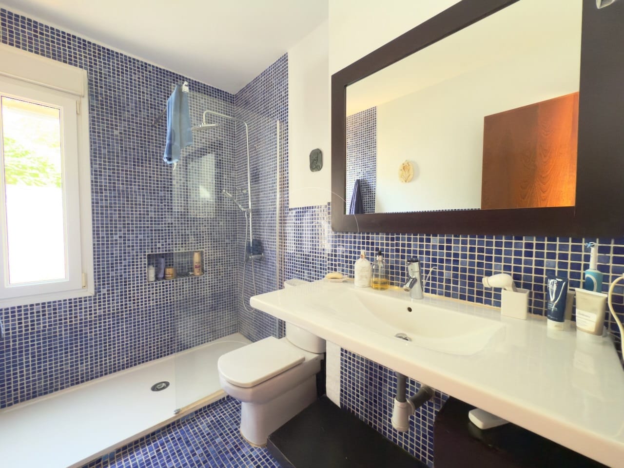 ¡Oportunidad única! Villa independiente con gran potencial cerca de Estepona - Image 25