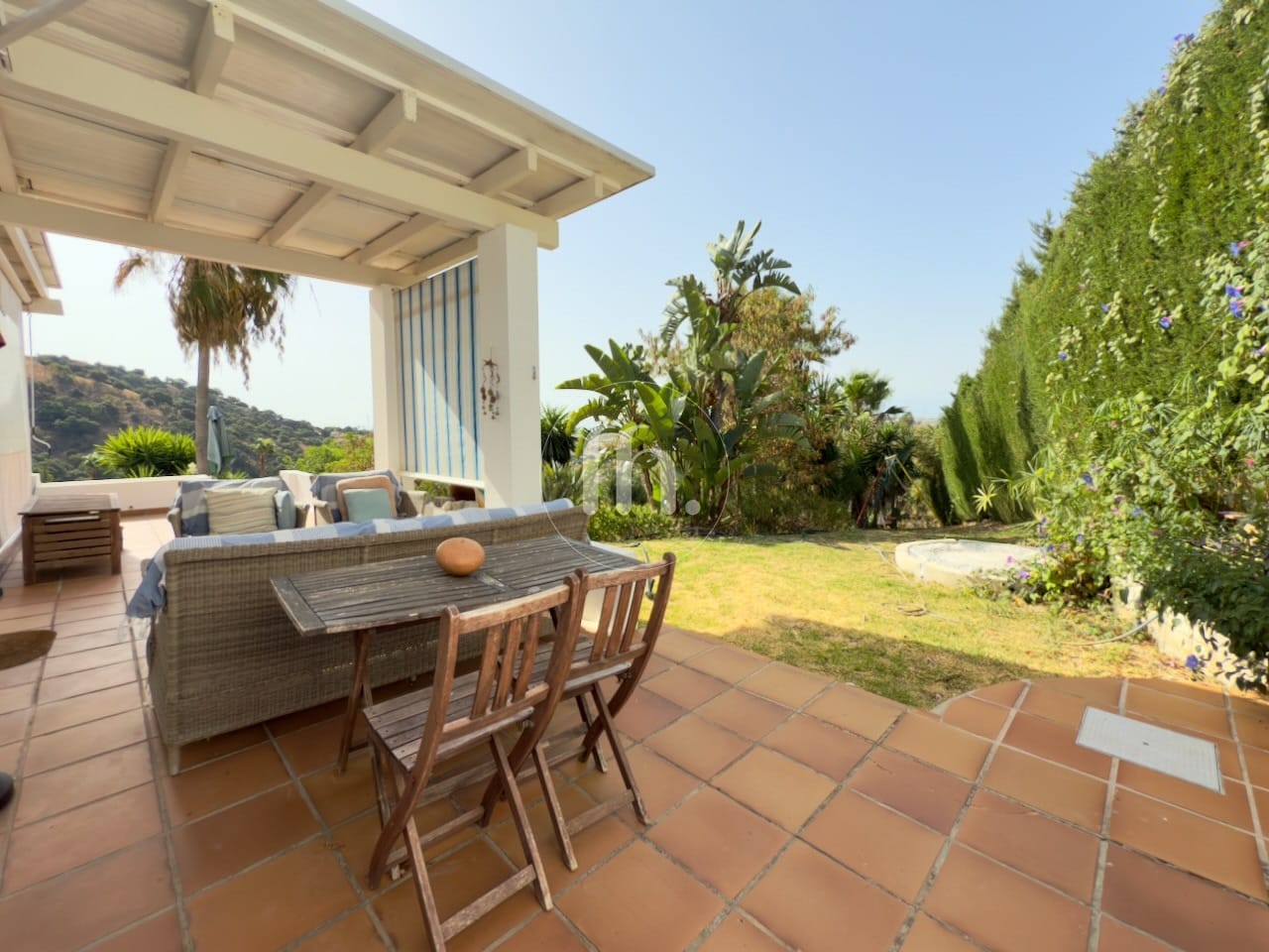 ¡Oportunidad única! Villa independiente con gran potencial cerca de Estepona - Image 3