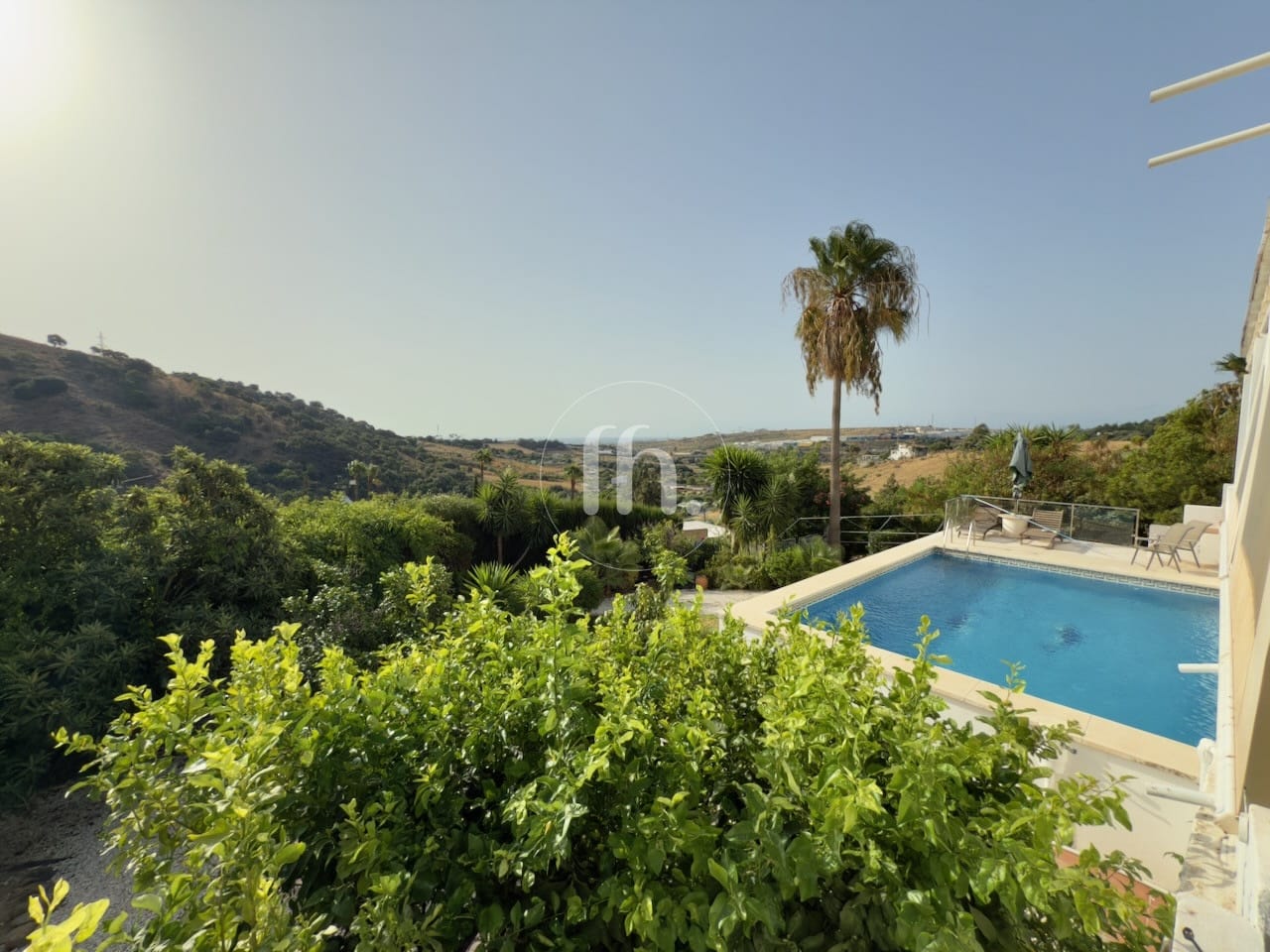 ¡Oportunidad única! Villa independiente con gran potencial cerca de Estepona - Image 4