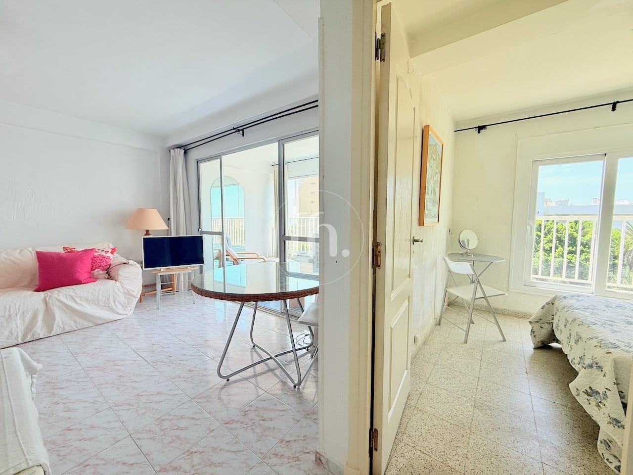 En exclusiva! Propiedad en venta en el corazon del puerto de Estepona con vistas abiertas - Image 12