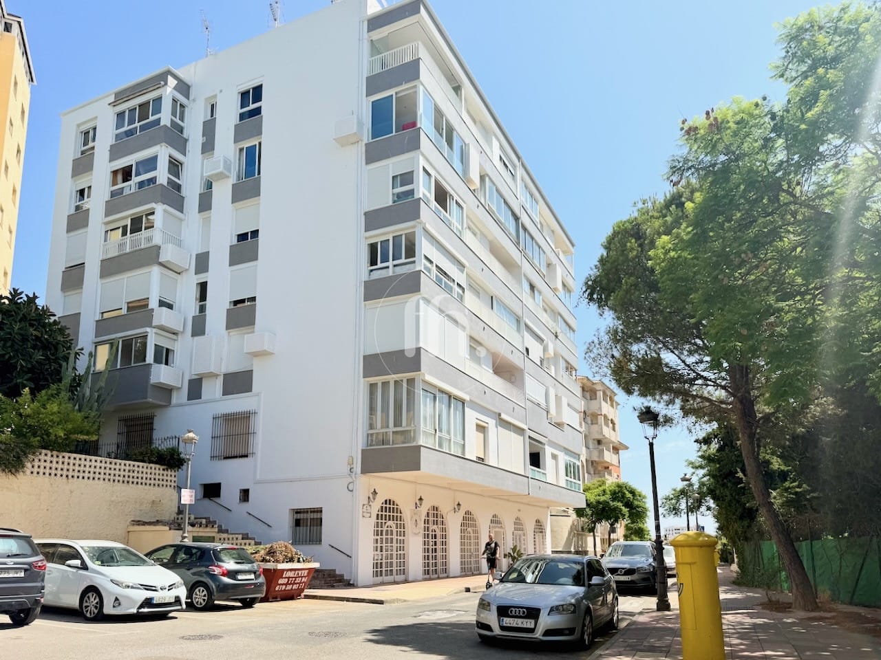 En exclusiva! Propiedad en venta en el corazon del puerto de Estepona con vistas abiertas - Image 21