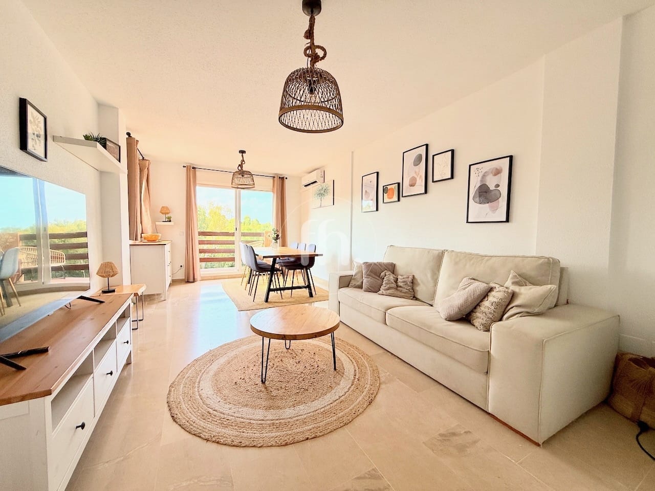 Exclusive listing - Spacious and bright three bedroom penthouse for sale in Paraiso de la Bahia, Casares Costa. — alternate view
