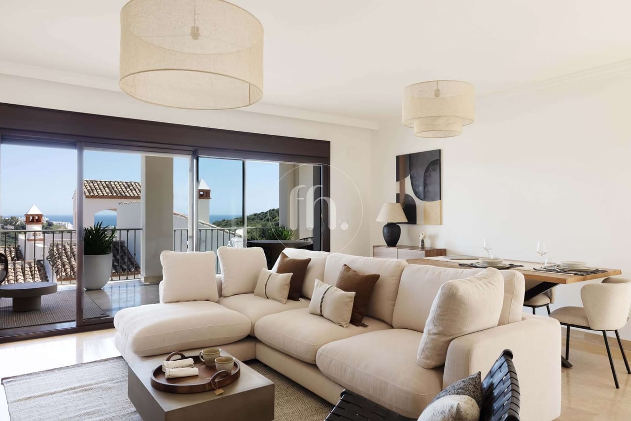 Modernas y amplias casas adosadas en Azata Golf, ¡a tan solo 10 minutos en coche de Estepona! - Image 3