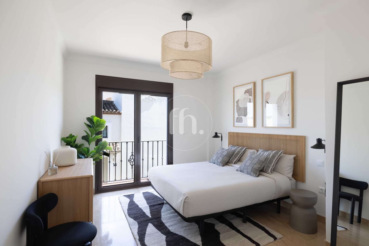 Modernas y amplias casas adosadas en Azata Golf, ¡a tan solo 10 minutos en coche de Estepona! - Image 7
