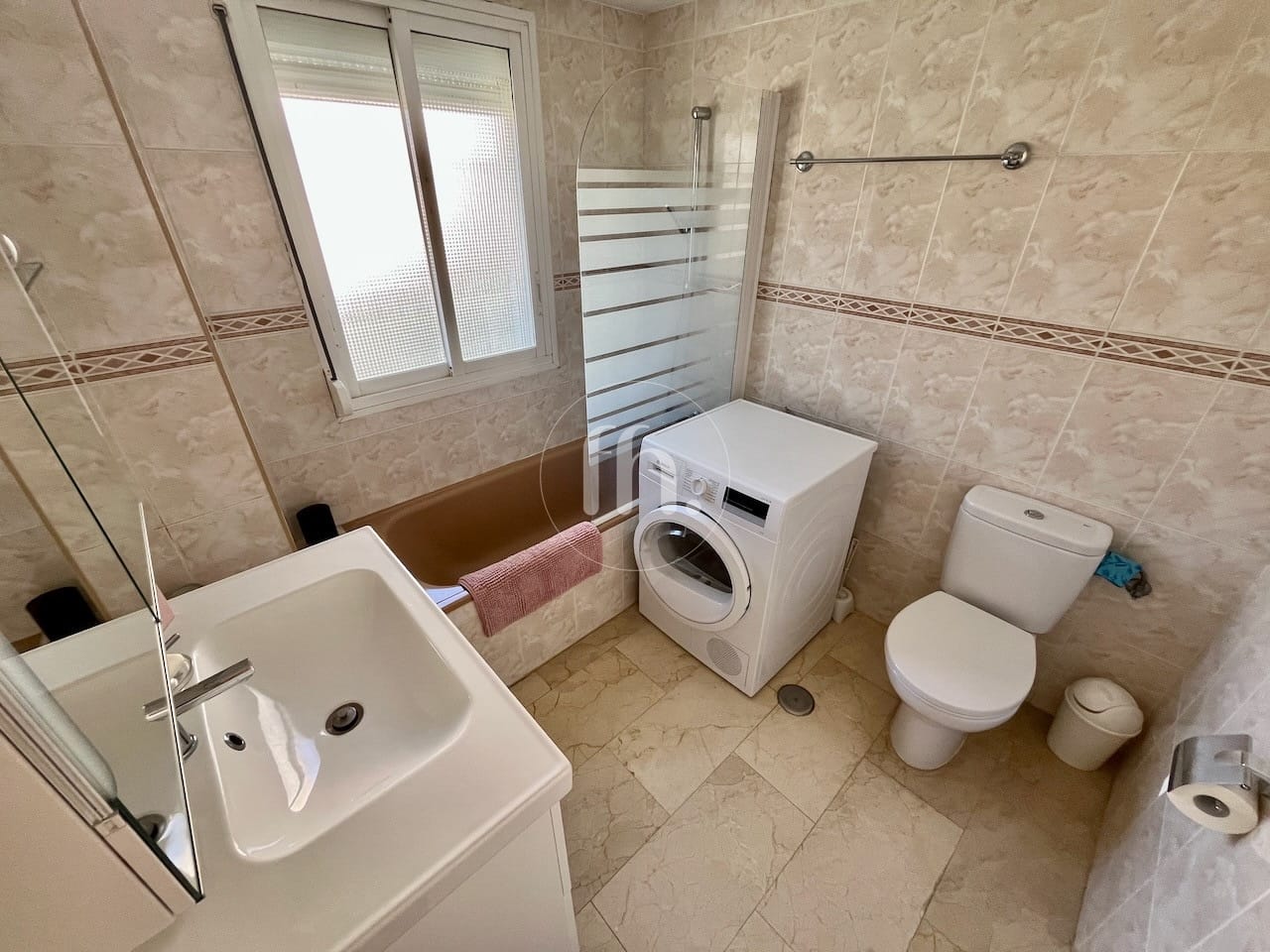 Increíble apartamento junto al puerto deportivo de Estepona con vistas al mar - Image 24