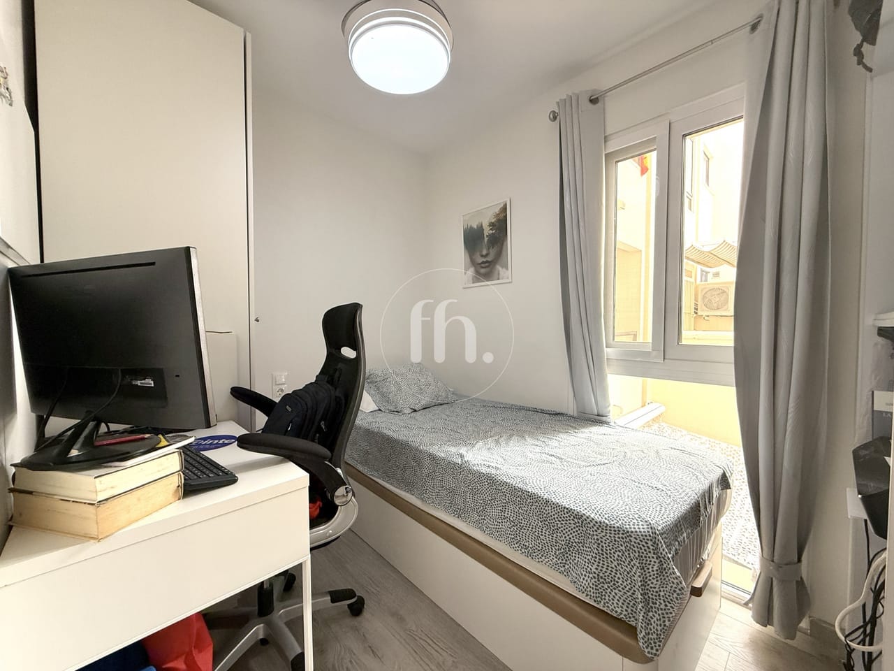 Elegante apartamento junto a la playa, a poca distancia del puerto y del centro de Estepona. - Image 12