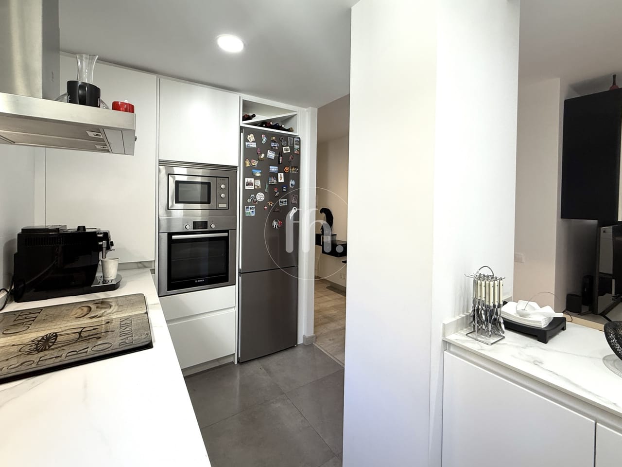 Elegante apartamento junto a la playa, a poca distancia del puerto y del centro de Estepona. - Image 17