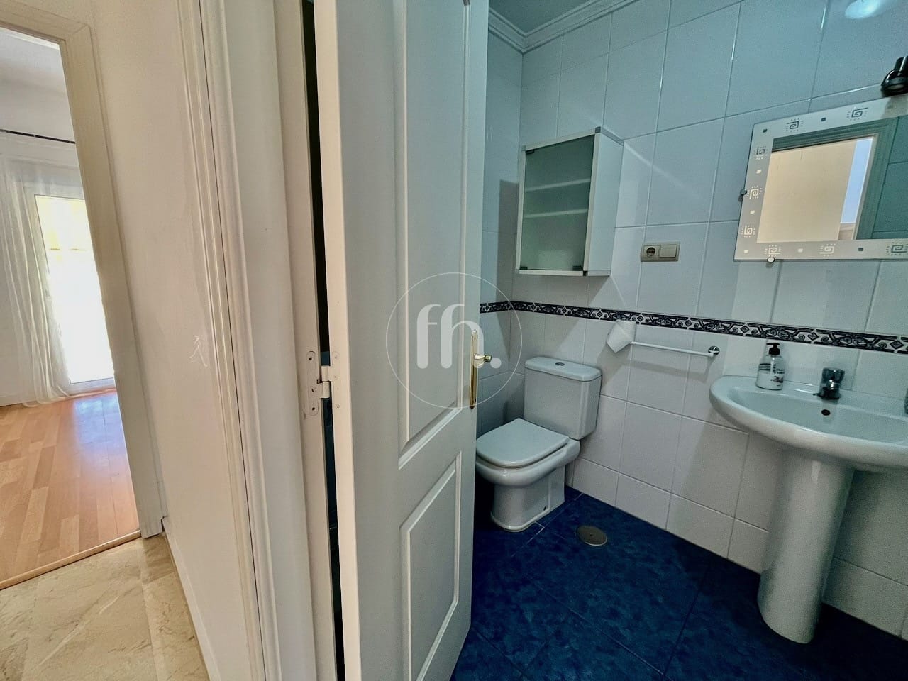 Townhouse for sale in Seghers Estepona with beautiful sea views - prime location!! - Image 16