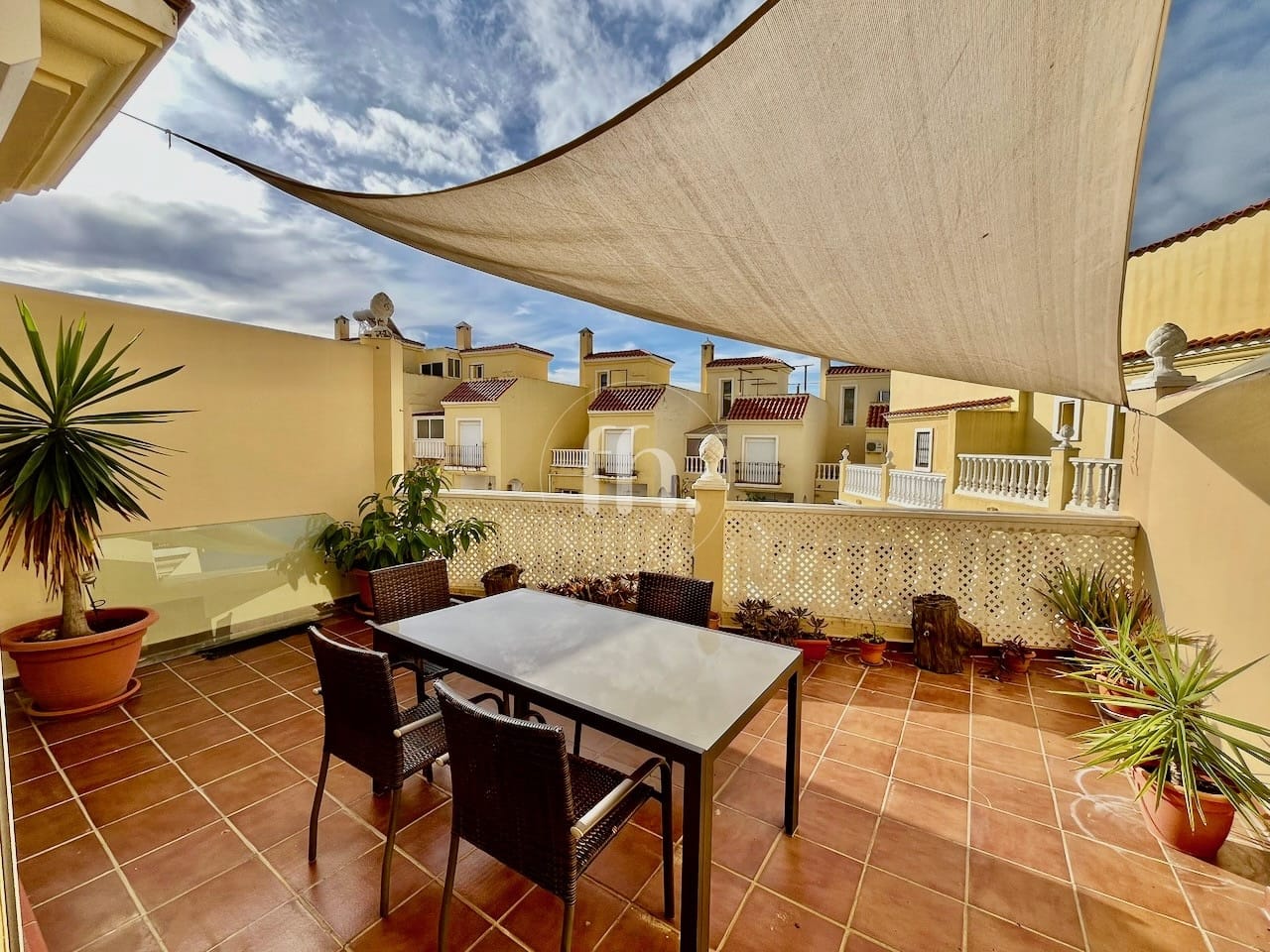 Townhouse for sale in Seghers Estepona with beautiful sea views - prime location!! - Image 6