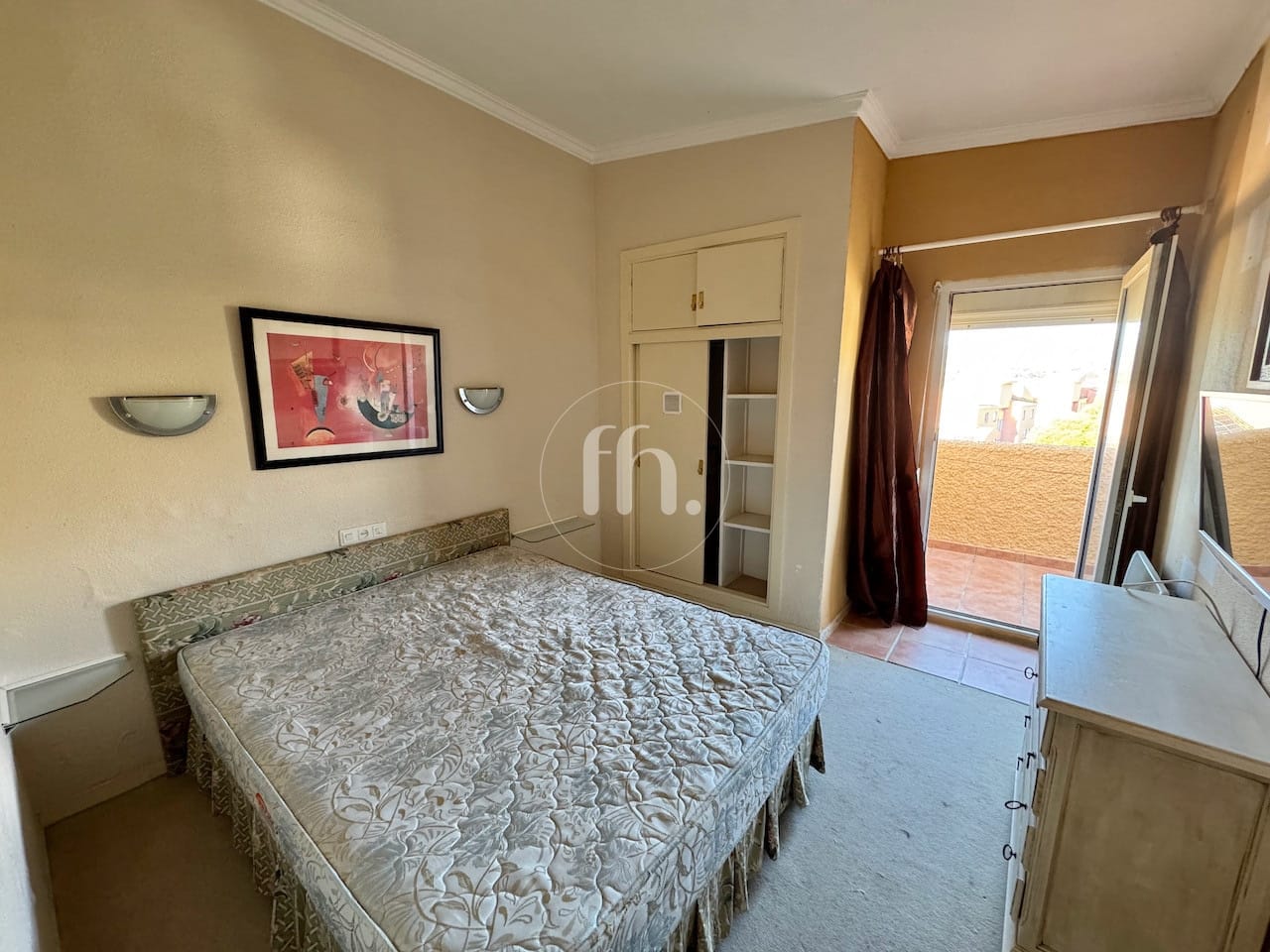 Incredible duplex penthouse overlooking playa del cristo in Estepona with panoramic sea views - Image 15