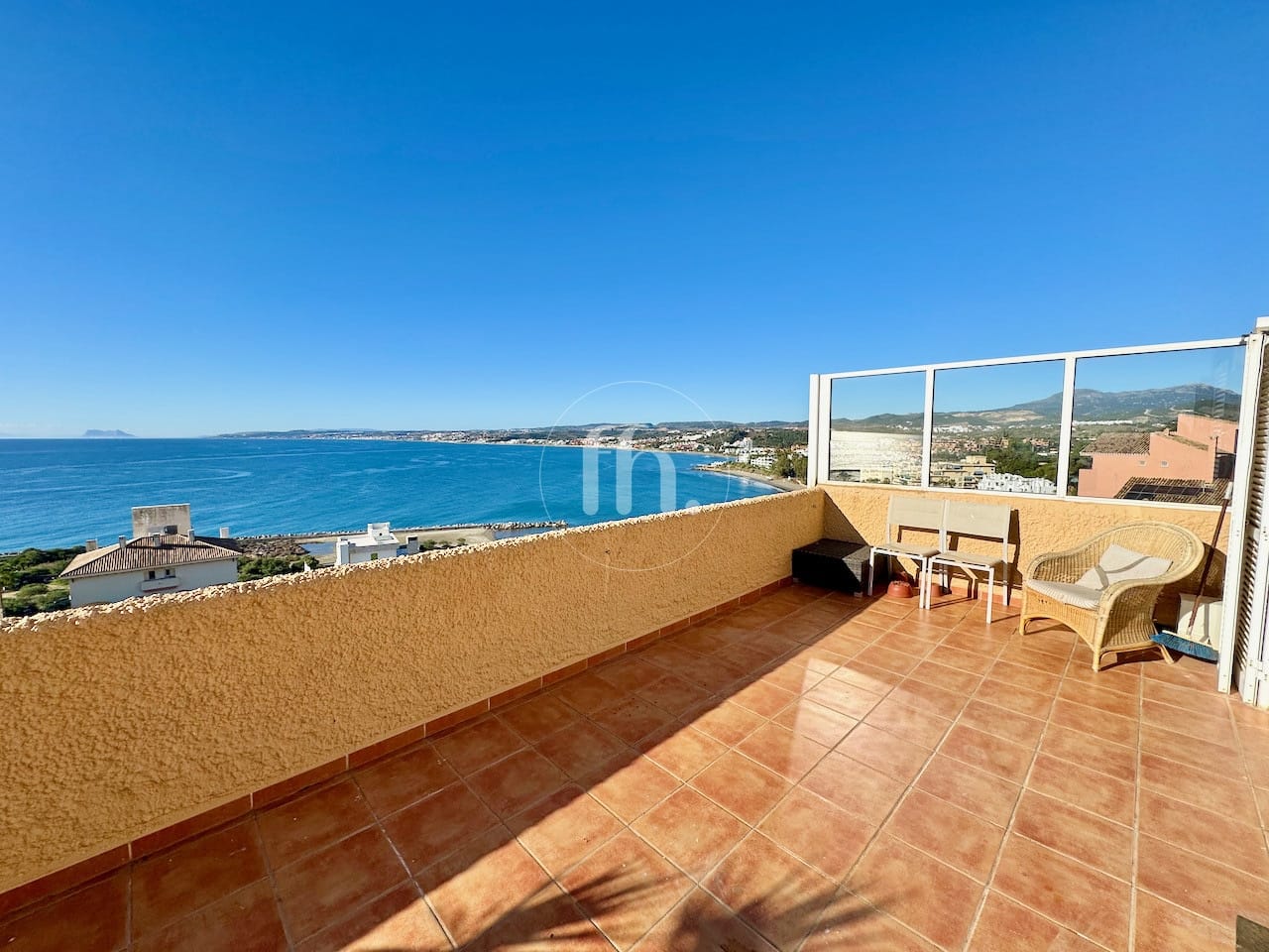 Incredible duplex penthouse overlooking playa del cristo in Estepona with panoramic sea views - Image 18
