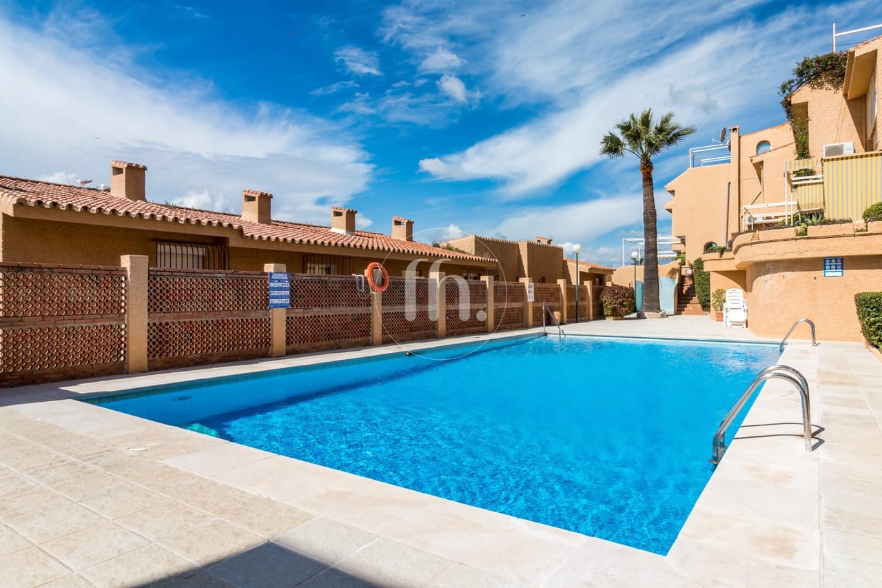 Incredible duplex penthouse overlooking playa del cristo in Estepona with panoramic sea views - Image 24
