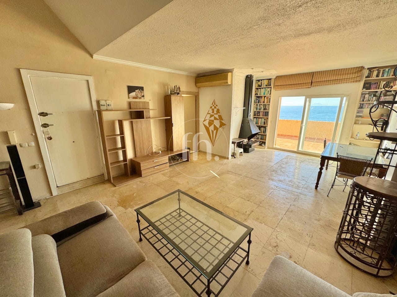 Incredible duplex penthouse overlooking playa del cristo in Estepona with panoramic sea views - Image 3