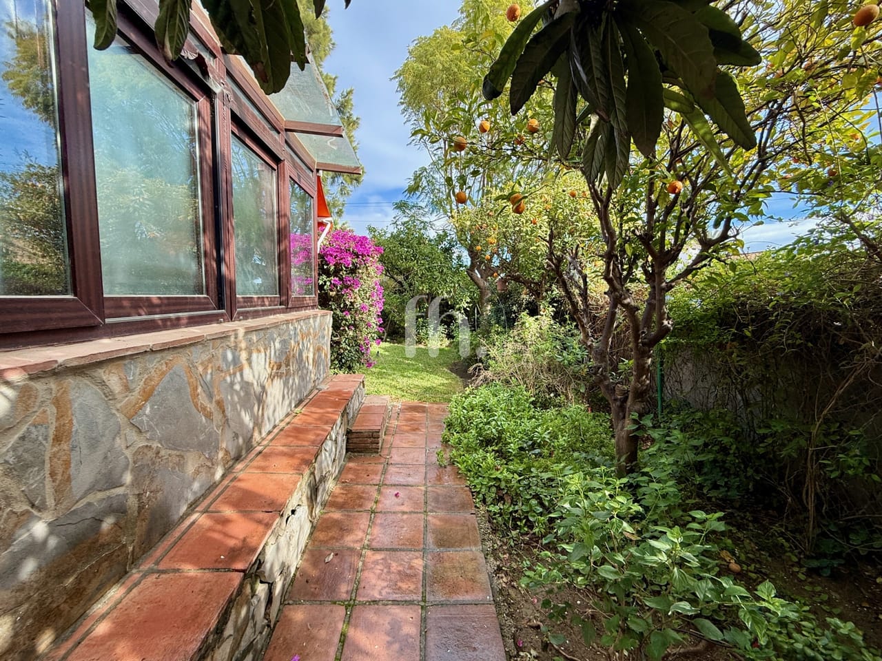 Charming Detached Villa For Sale in Don Pedro, Estepona - Image 20