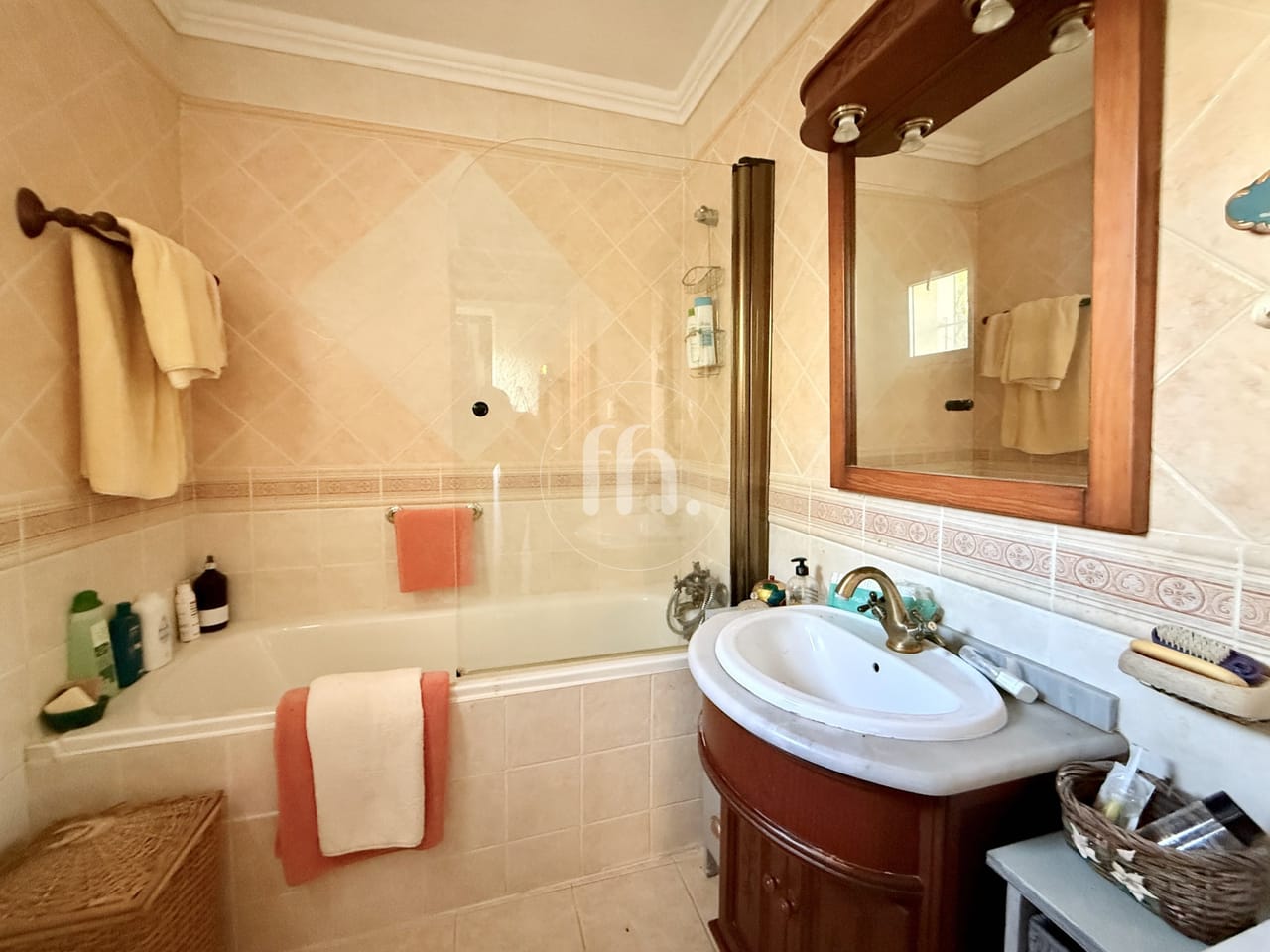 Charming Detached Villa For Sale in Don Pedro, Estepona - Image 25