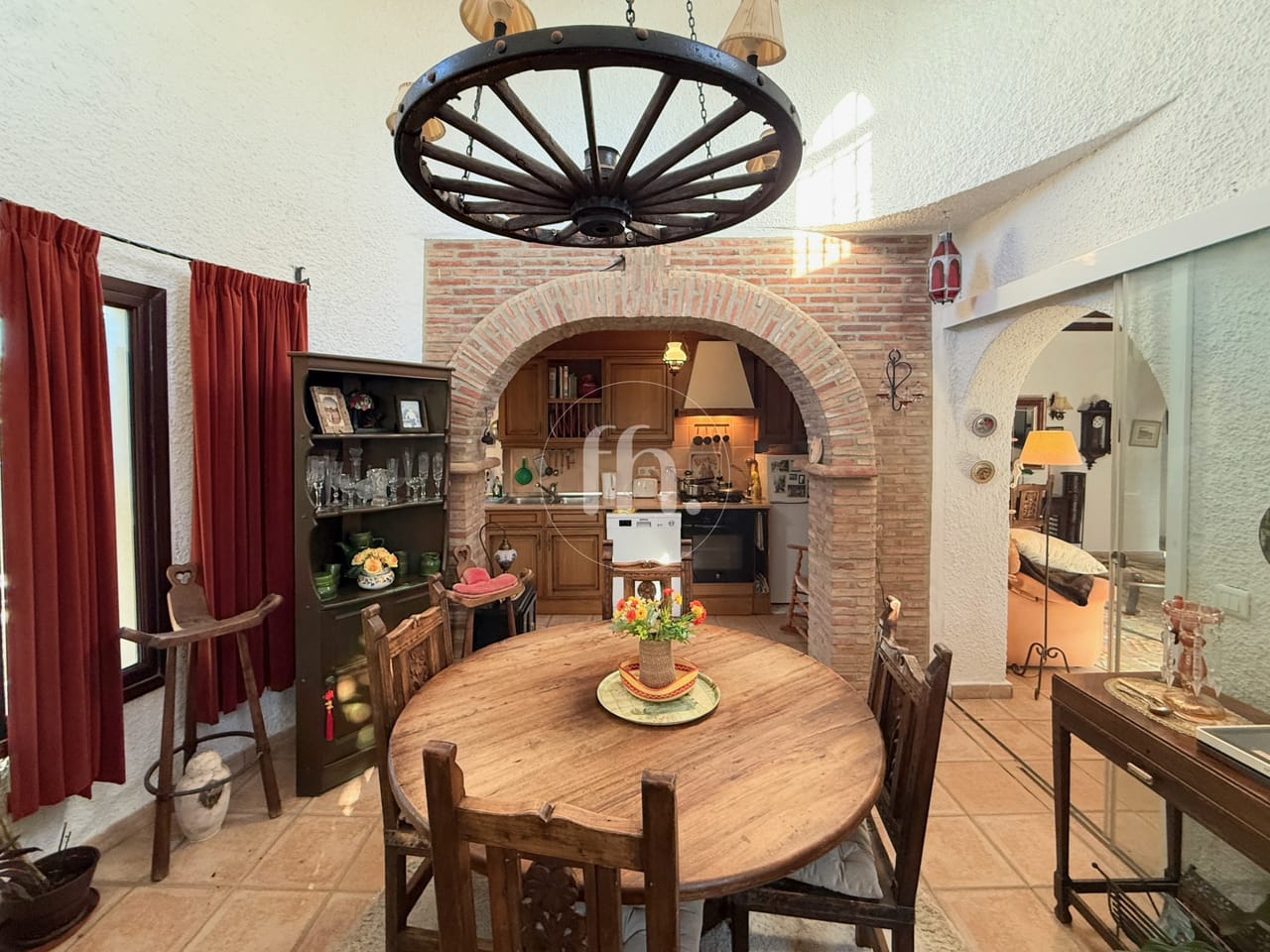Charming Detached Villa For Sale in Don Pedro, Estepona - Image 28