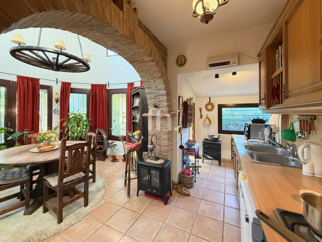 Charming Detached Villa For Sale in Don Pedro, Estepona - Image 3