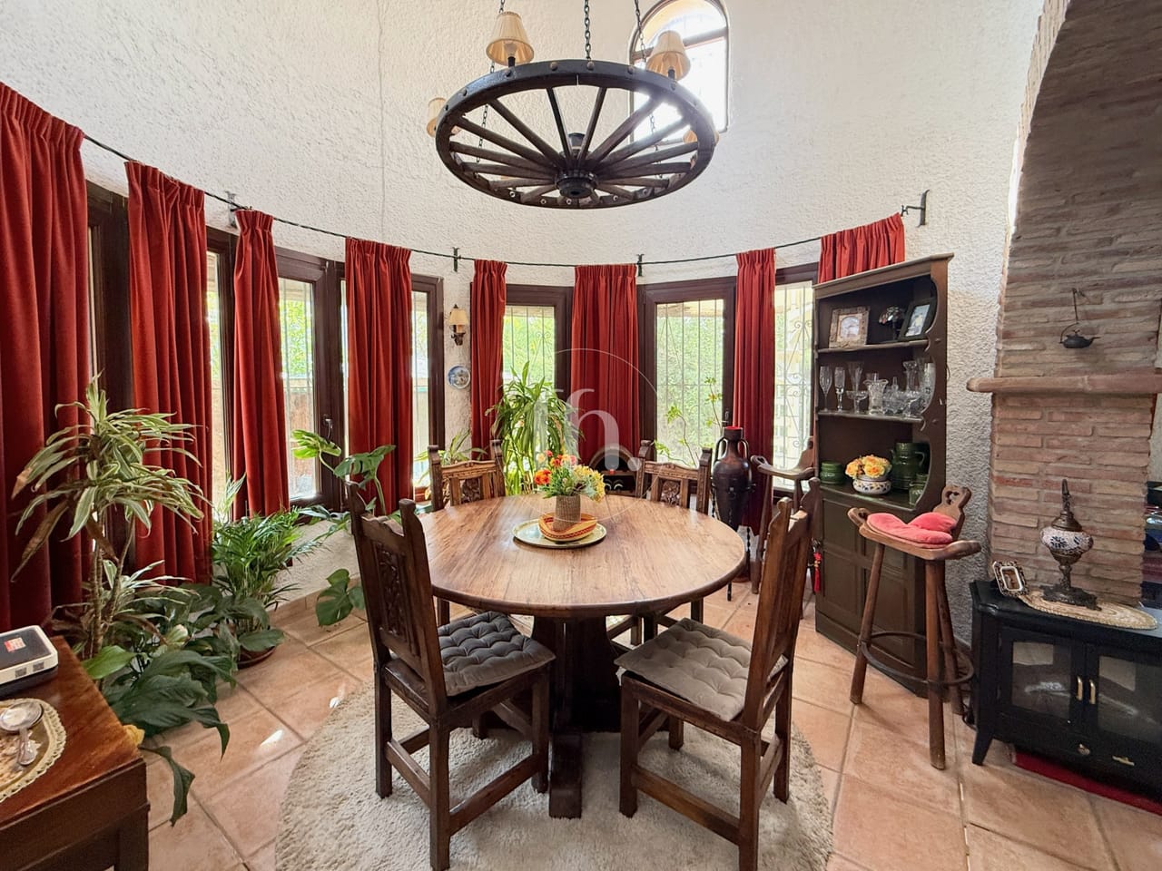 Charming Detached Villa For Sale in Don Pedro, Estepona - Image 9