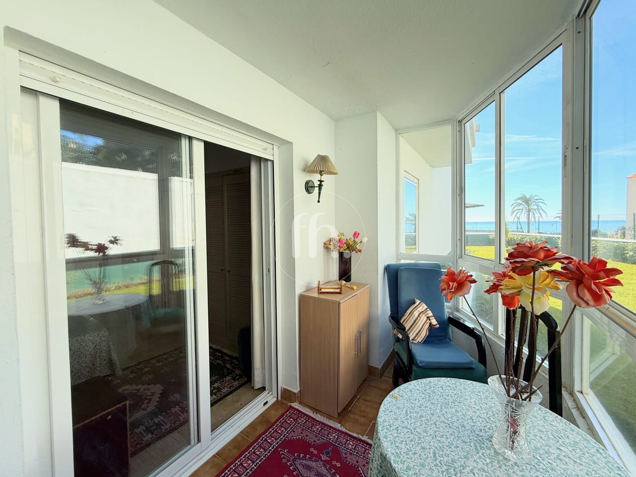 EXCLUSIVITÉ - PREMIÈRE LIGNE DU PORT - Appartement ensoleillé de 2 chambres exposé plein sud avec vue mer à Estepona Marina – Emplacement de choix et fort potentiel de rénovation - Image 19