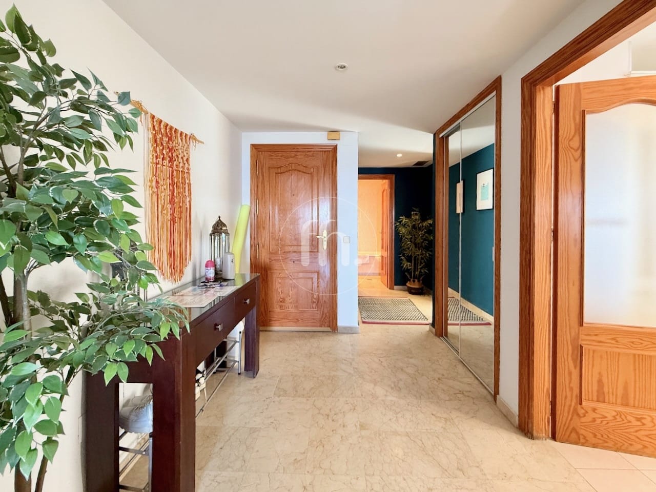 Front-line beach apartment for sale in Estepona marina - Image 13