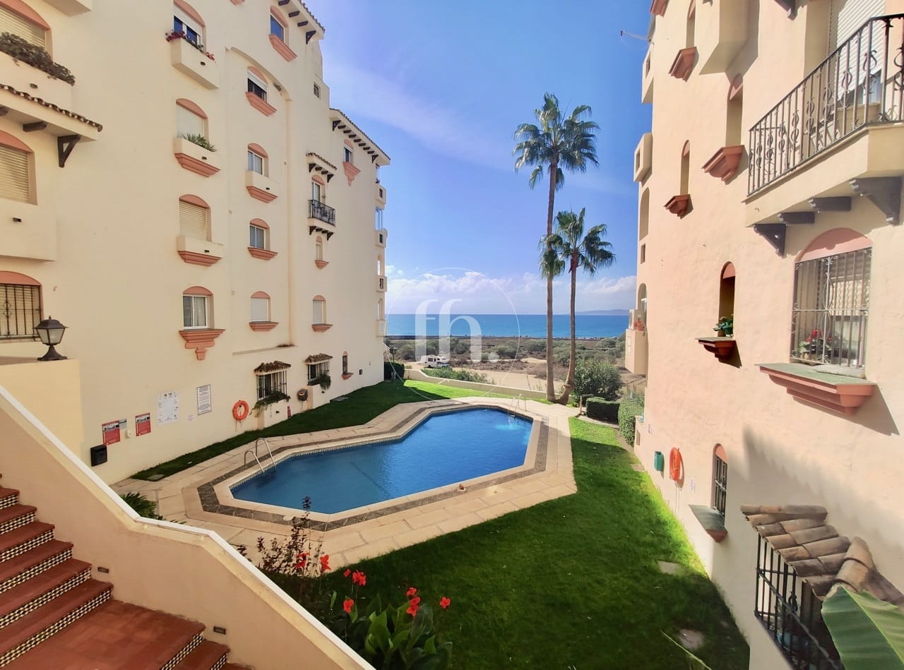 Front-line beach apartment for sale in Estepona marina - Image 22