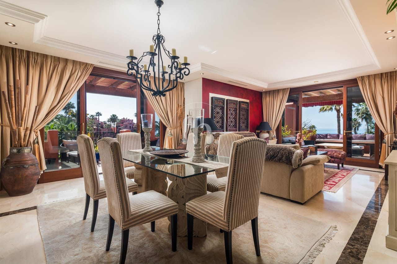 Spectacular Beachfront Duplex Penthouse – Torre Bermeja, Estepona - Image 12