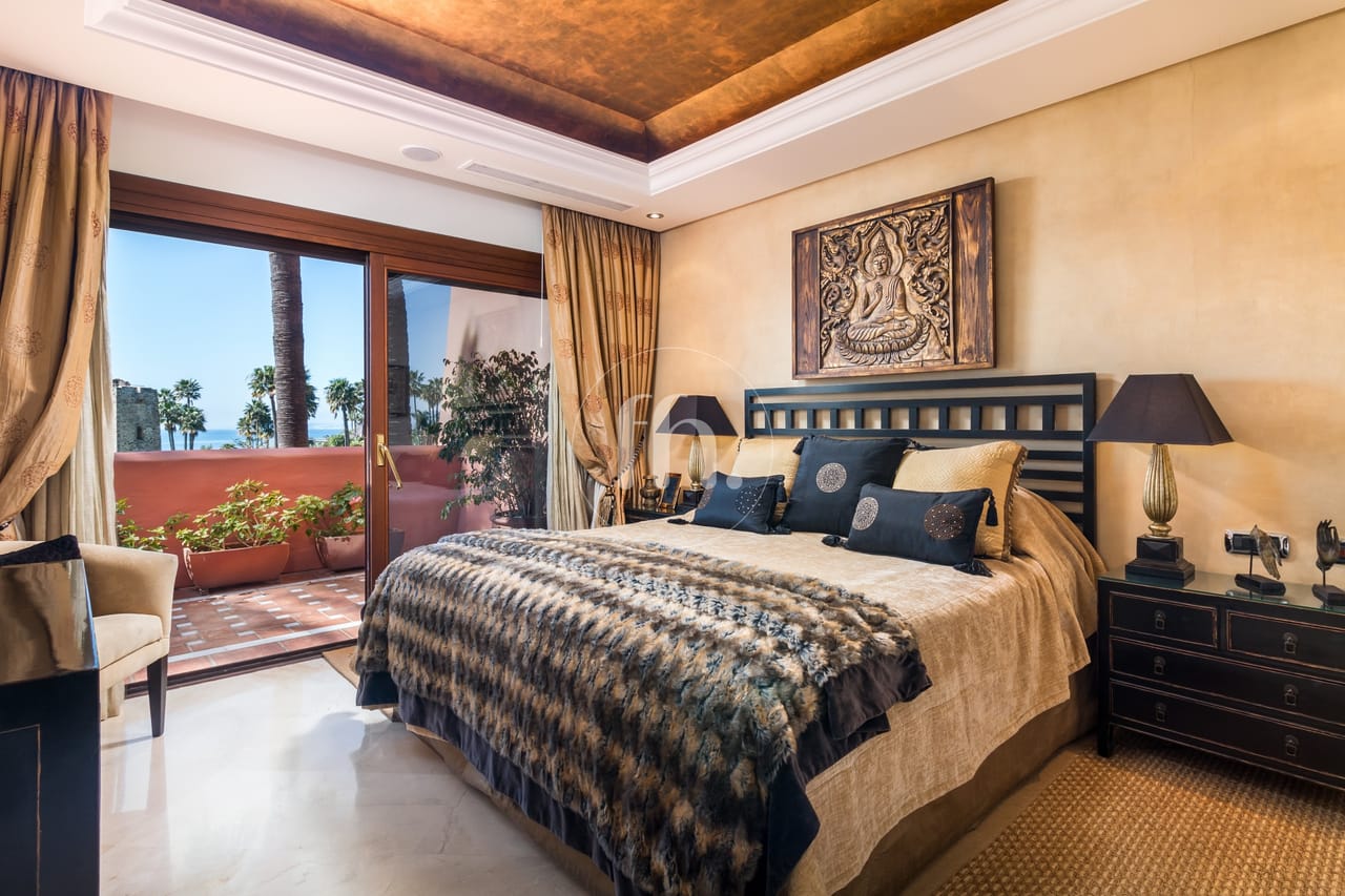 Spectacular Beachfront Duplex Penthouse – Torre Bermeja, Estepona - Image 21