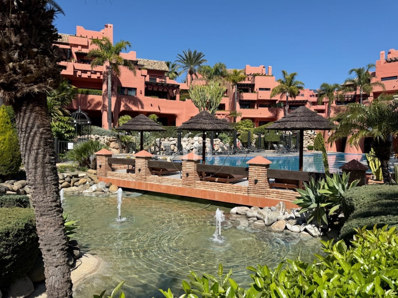 Spectacular Beachfront Duplex Penthouse – Torre Bermeja, Estepona - Image 27