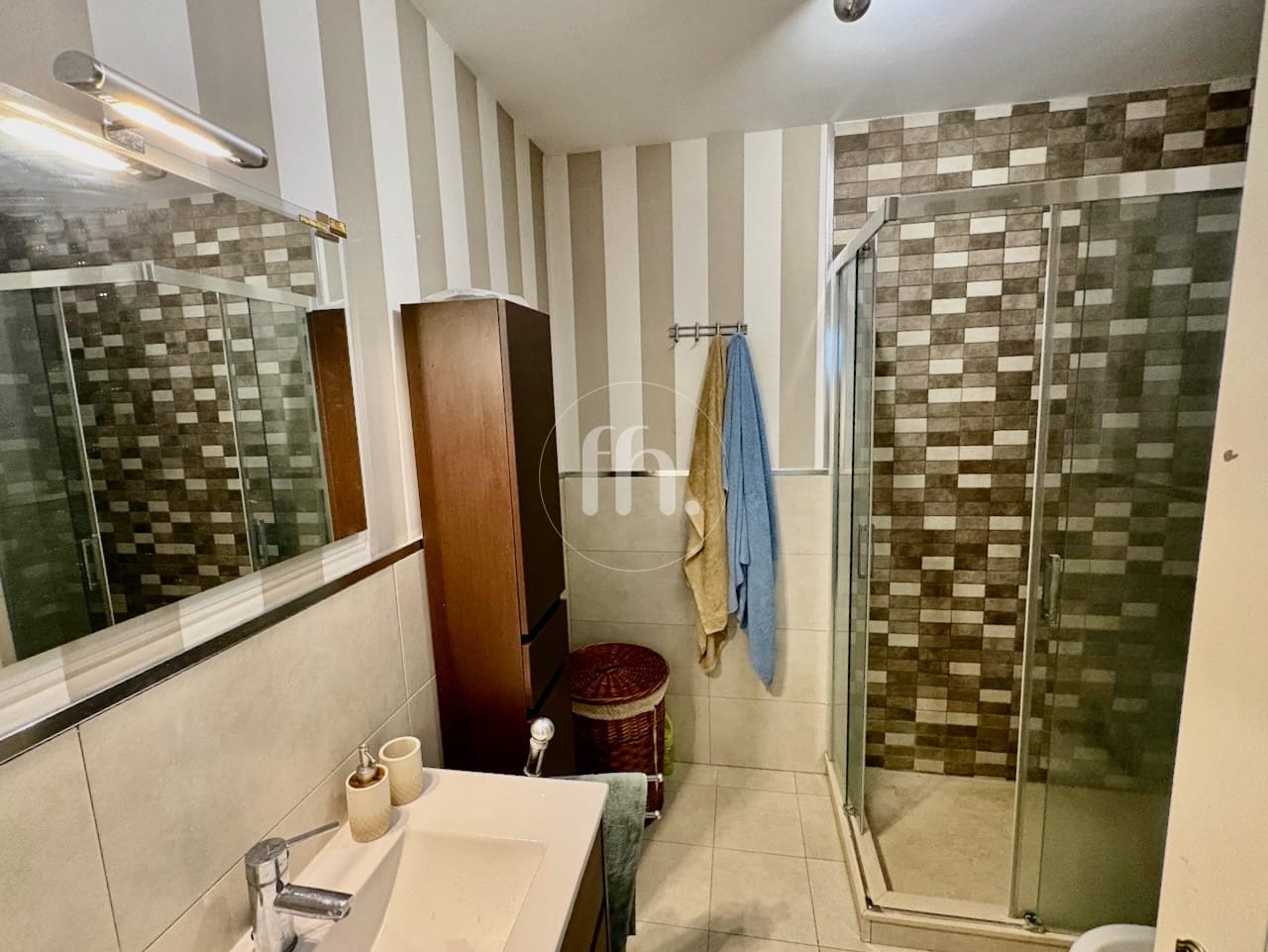 Townhouse with Sea Views in Seghers, Estepona - Image 10