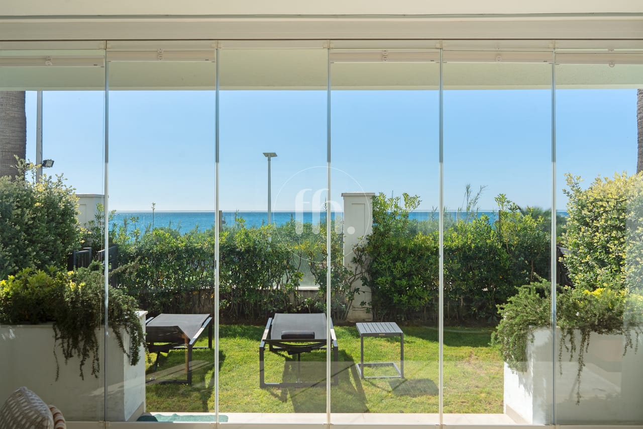 Frontline Beach apartment with Panoramic Sea Views in Doncella Beach, Estepona - Image 3