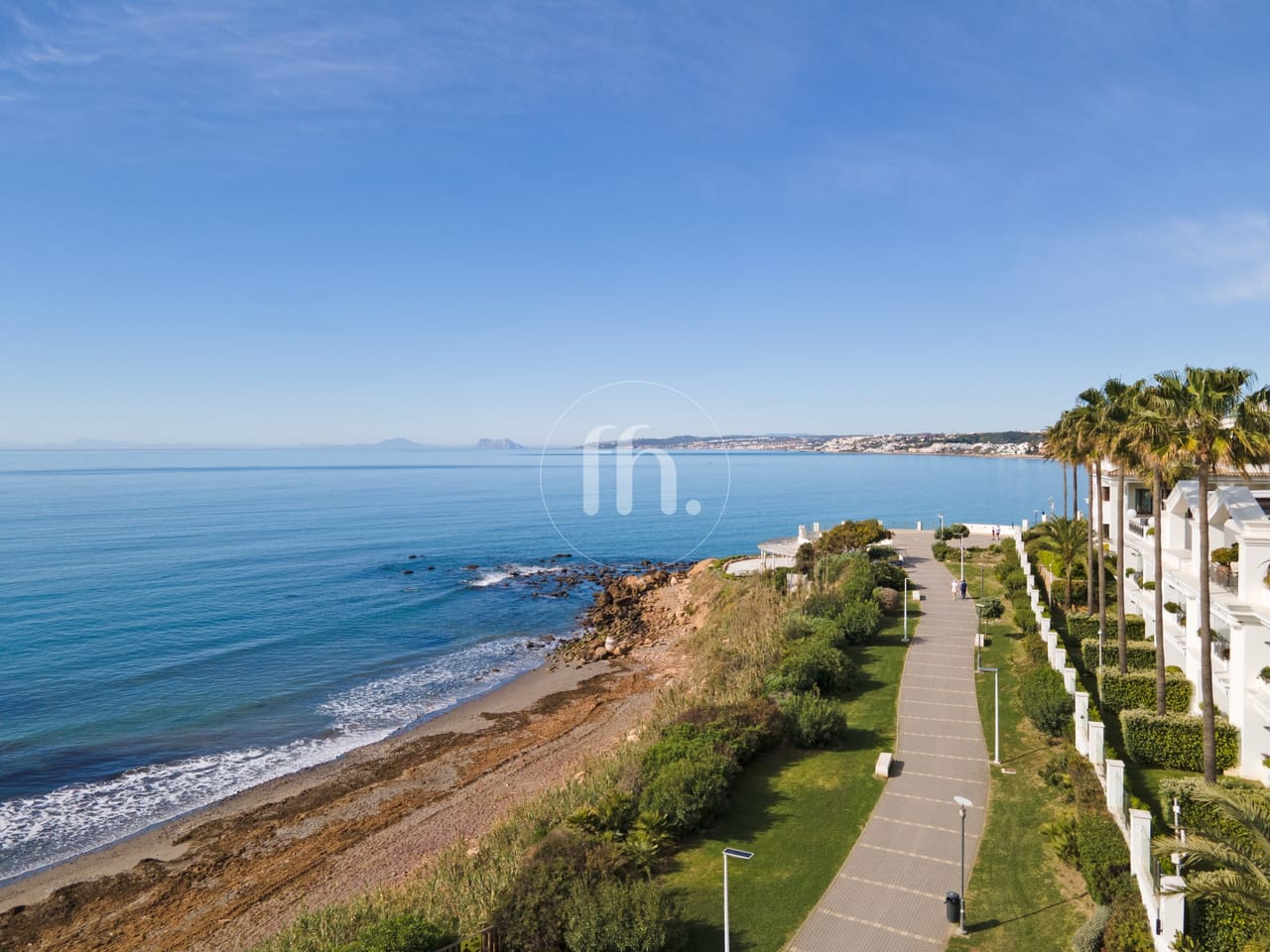 Frontline Beach apartment with Panoramic Sea Views in Doncella Beach, Estepona - Image 50