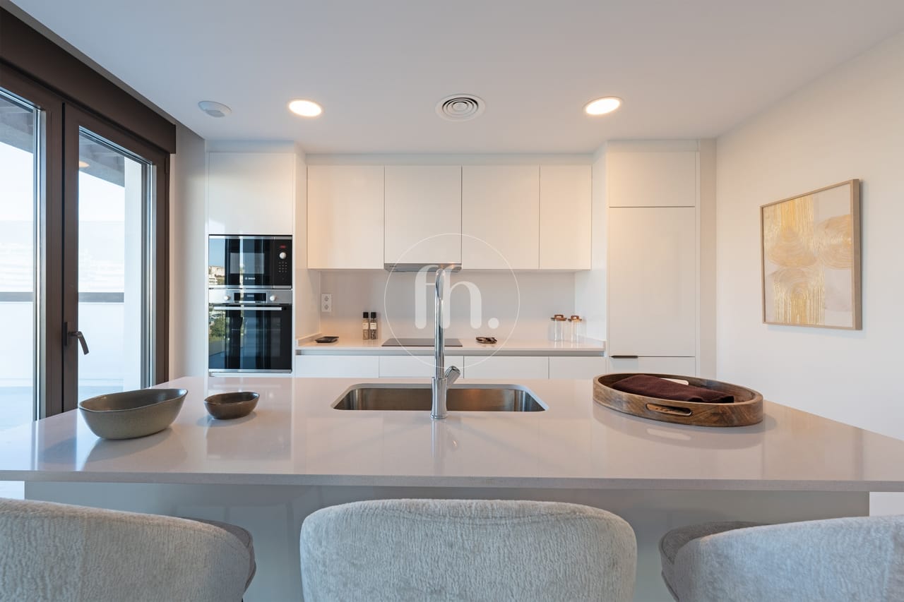 Modern 3-Bedroom Penthouse with Private Solarium in Las Mesas, Estepona - Image 10