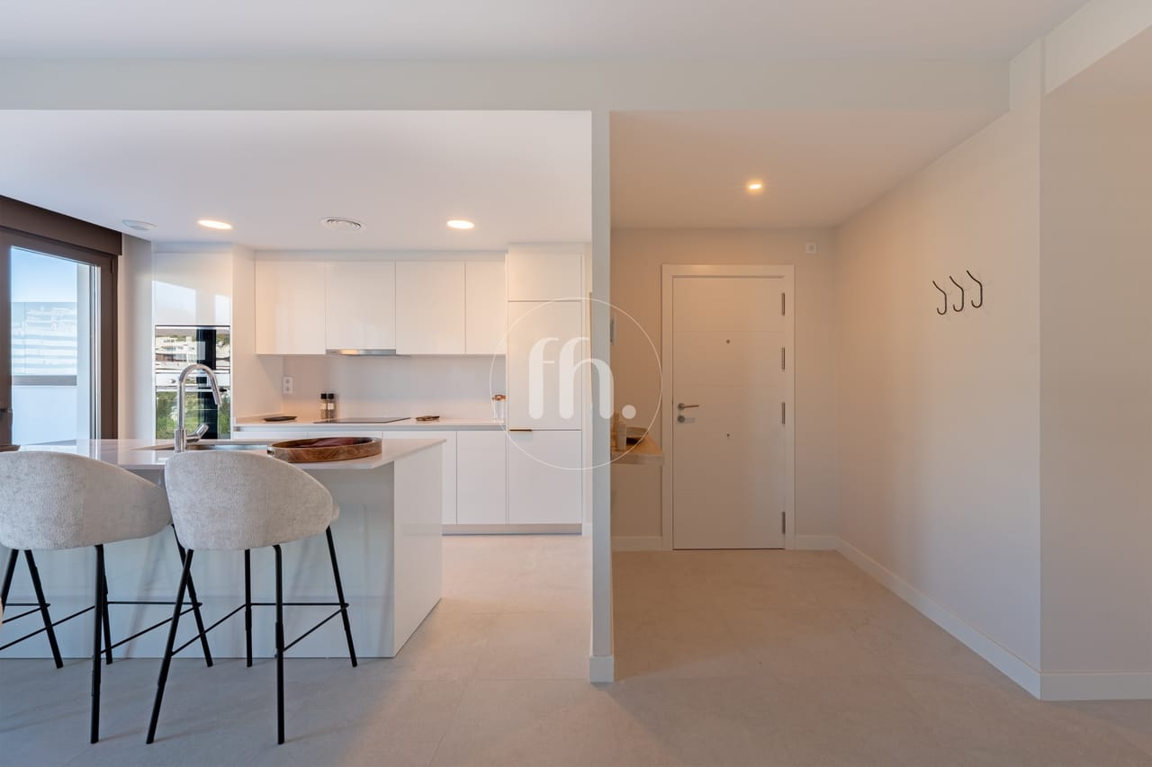 Modern 3-Bedroom Penthouse with Private Solarium in Las Mesas, Estepona - Image 25