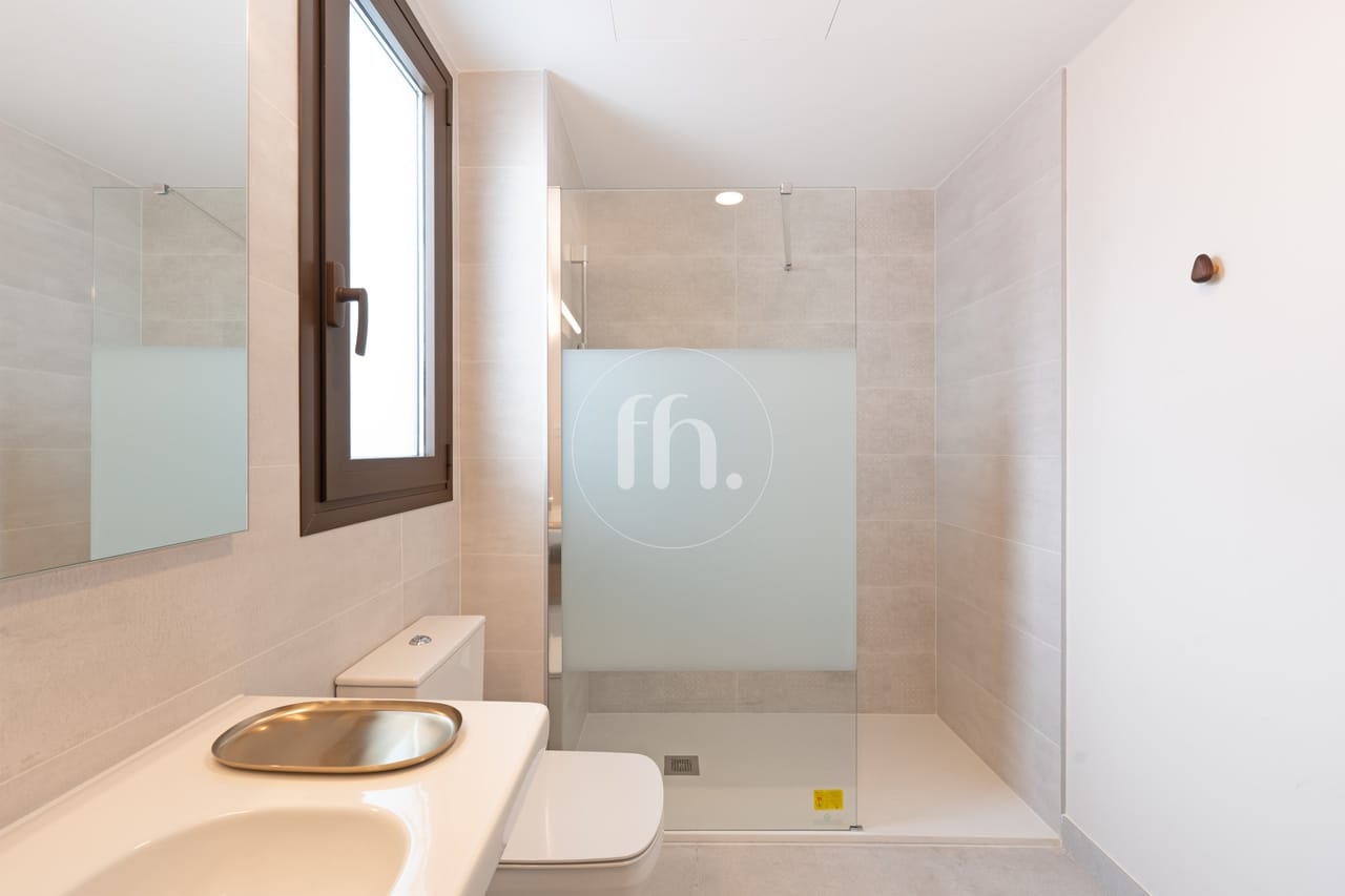 Modern 3-Bedroom Penthouse with Private Solarium in Las Mesas, Estepona - Image 33
