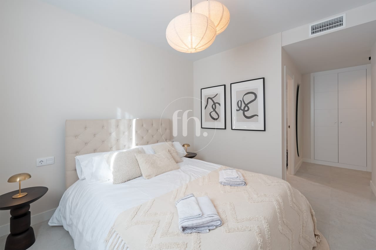 Modern 3-Bedroom Penthouse with Private Solarium in Las Mesas, Estepona - Image 36