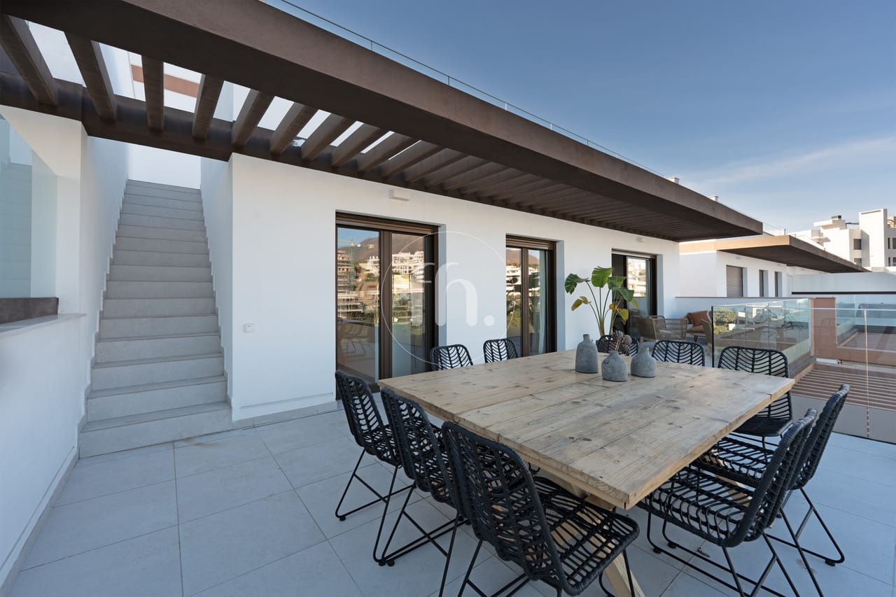 Modern 3-Bedroom Penthouse with Private Solarium in Las Mesas, Estepona - Image 43