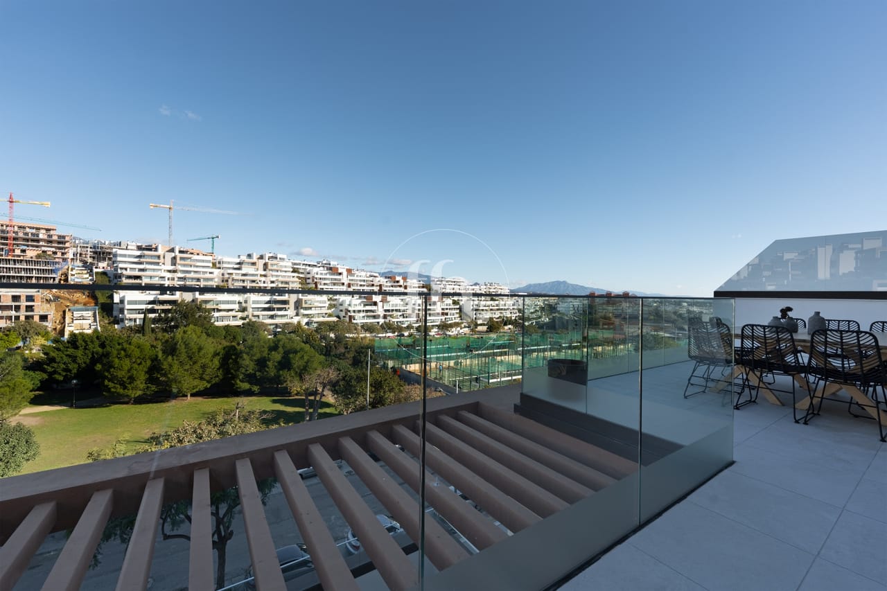 Modern 3-Bedroom Penthouse with Private Solarium in Las Mesas, Estepona - Image 44